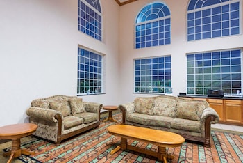 Super 8 By Wyndham Harrisburg Hershey North,Dauphin County>>Dauphin,2 star