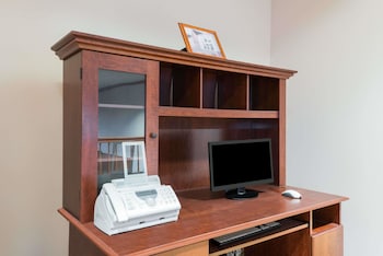 Super 8 By Wyndham Harrisburg Hershey North,Dauphin County>>Dauphin,2 star