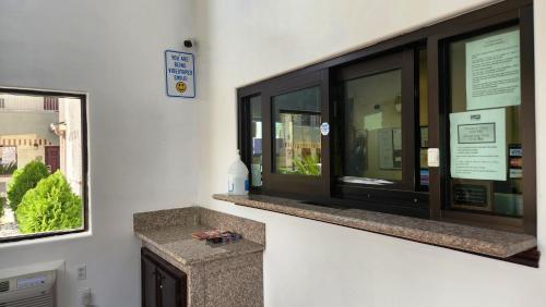 scottish inns and suites sam houston pkwy