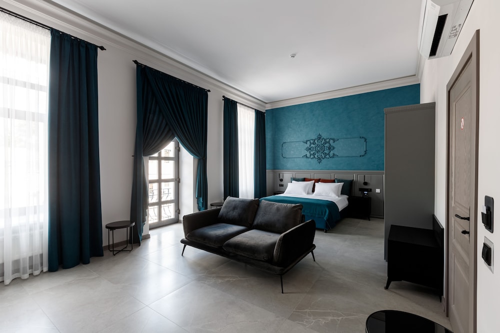 richmond hotel