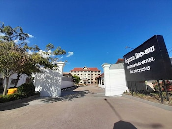 mittaphap hotel oudomxay