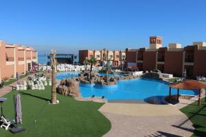aquamarine kuwait resort families only