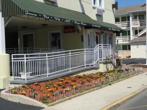 sea palace inn