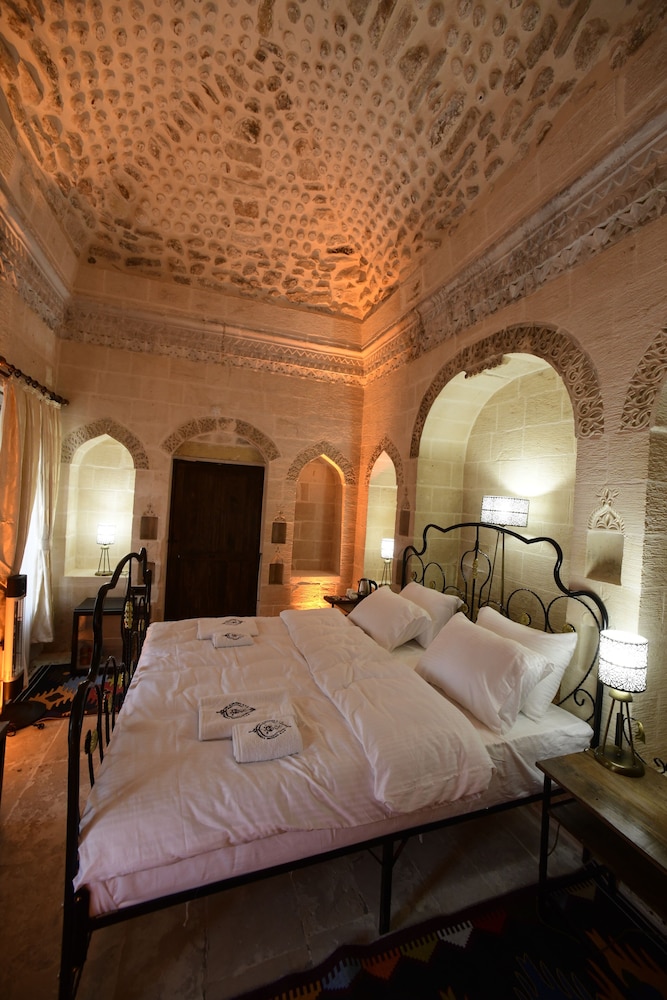 legacy mesopotamia hotel