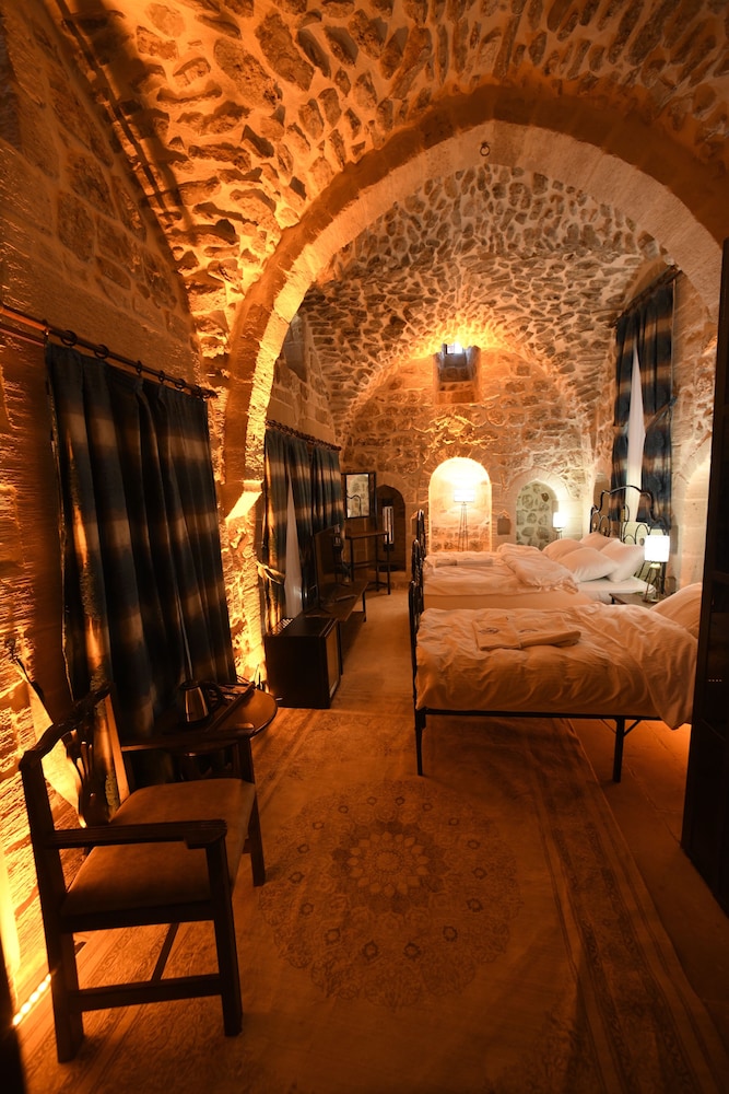 legacy mesopotamia hotel