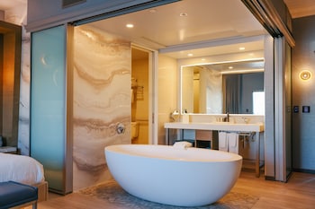 shade hotel
