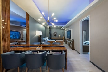 shade hotel