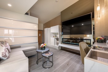 shade hotel