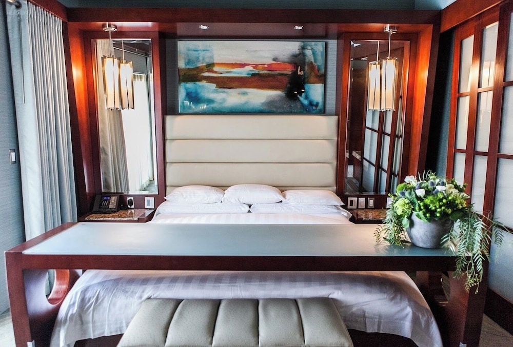 shade hotel
