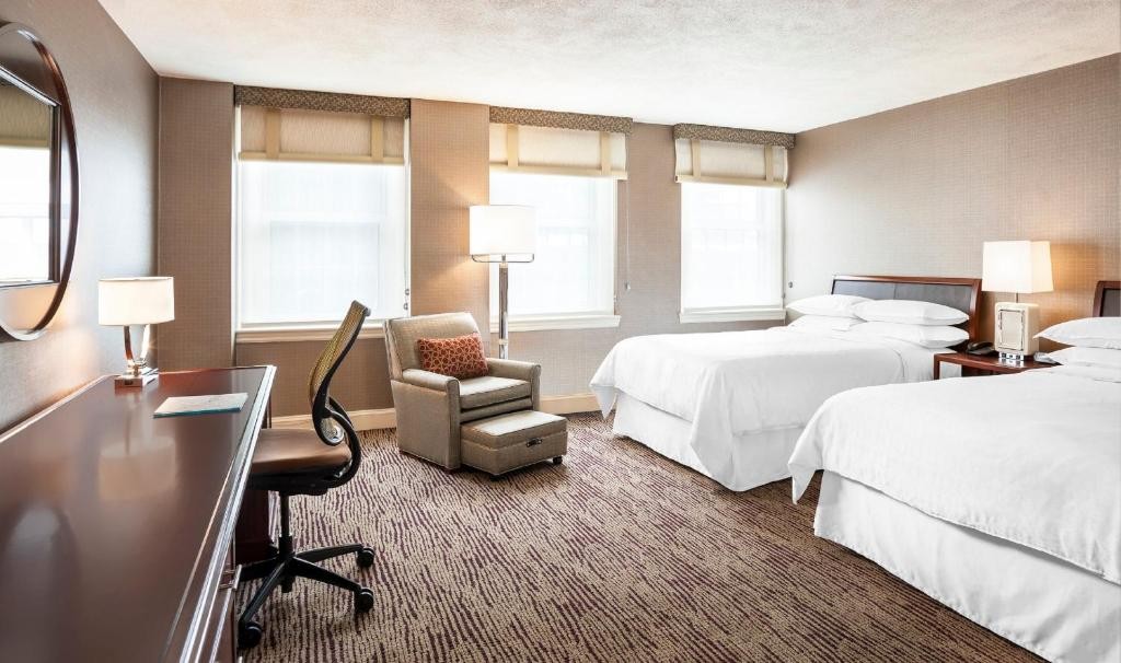 sheraton commander hotel