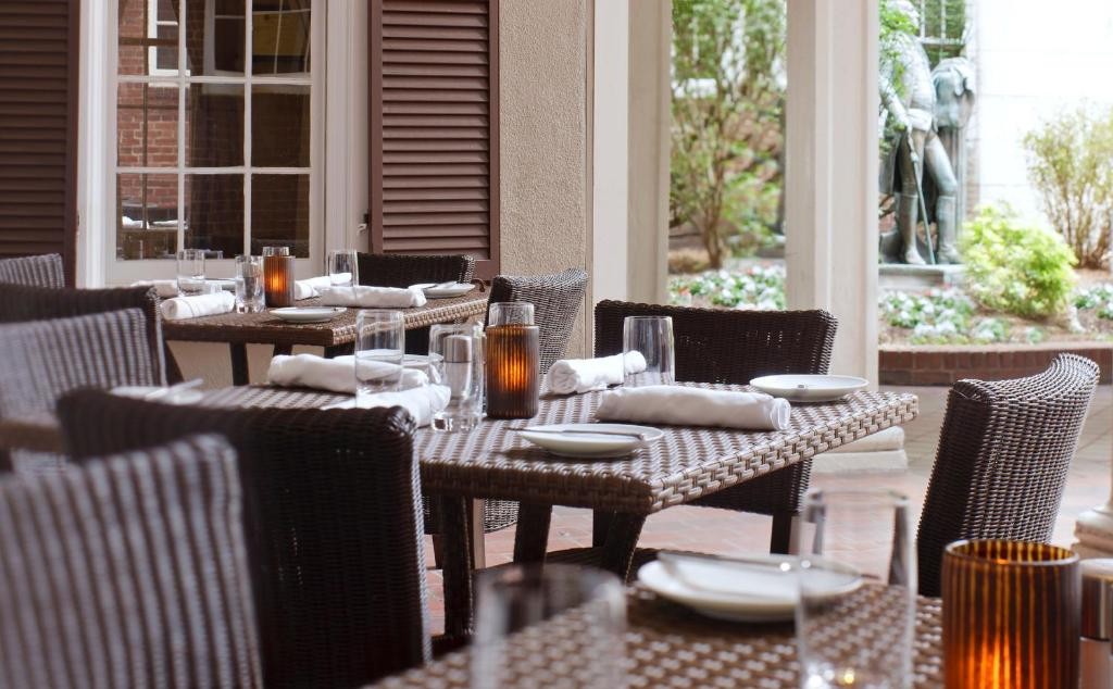 sheraton commander hotel