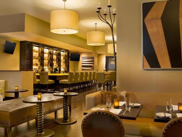 sheraton commander hotel