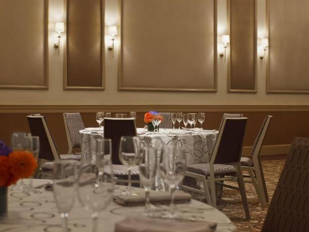 sheraton commander hotel