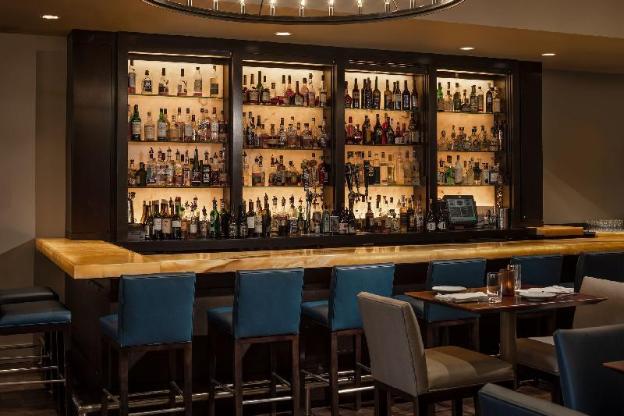 sheraton commander hotel