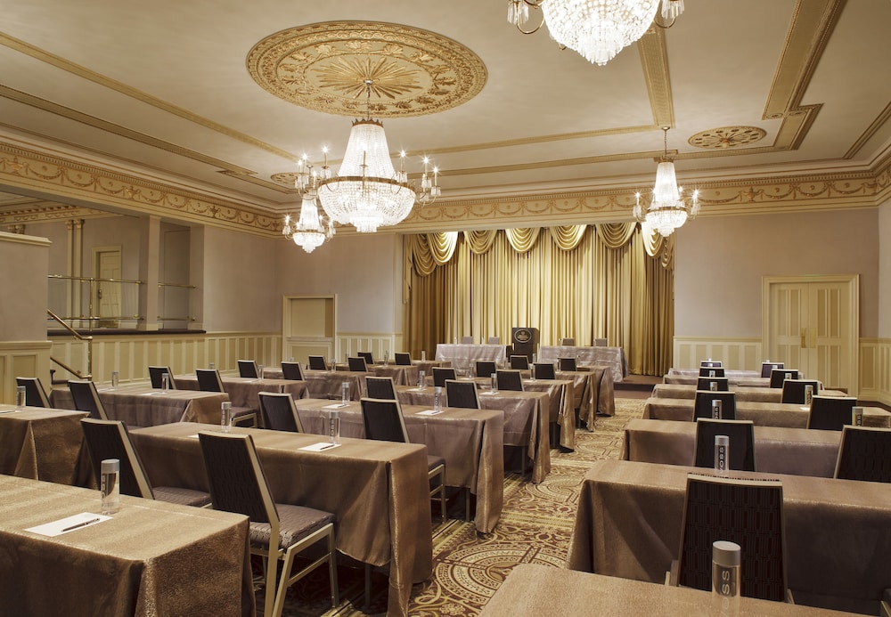 sheraton commander hotel