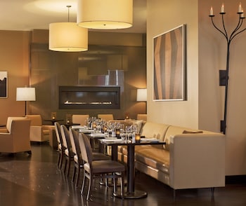 sheraton commander hotel