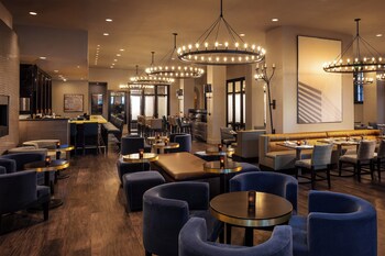 sheraton commander hotel