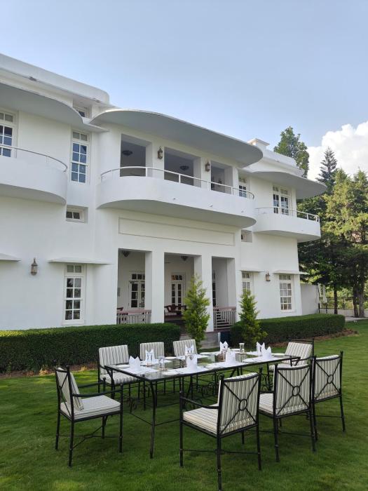 kinwani house by aalia collection