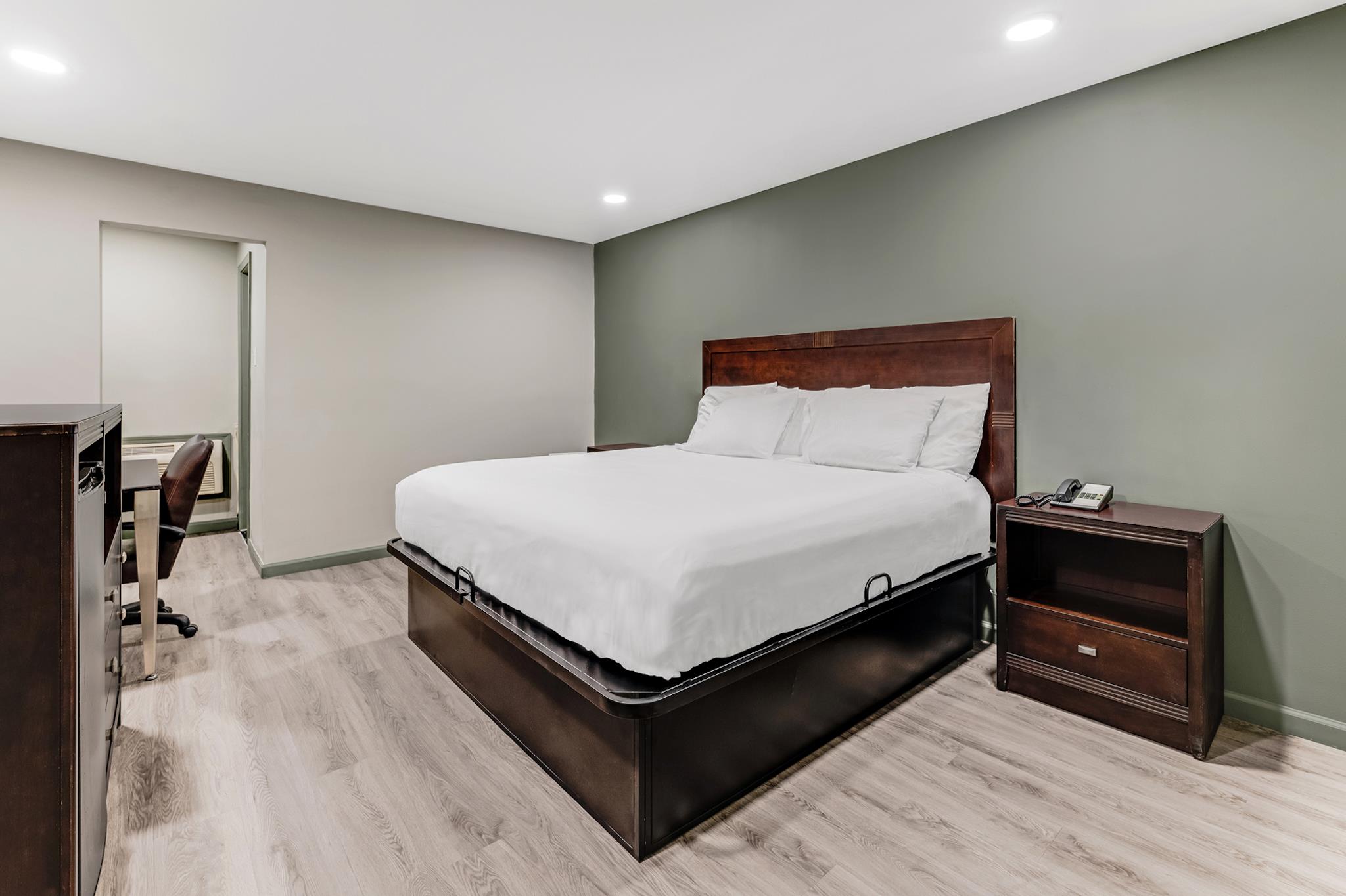 red carpet inn