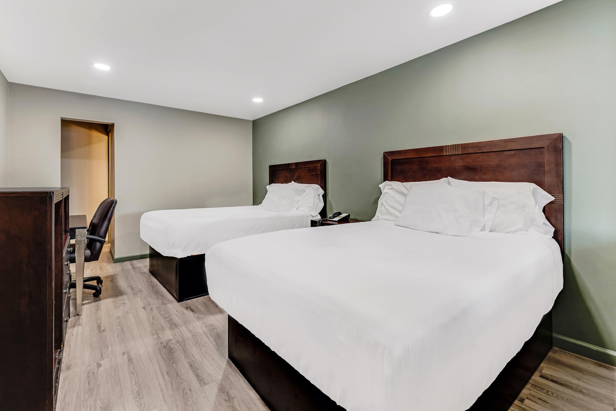 red carpet inn