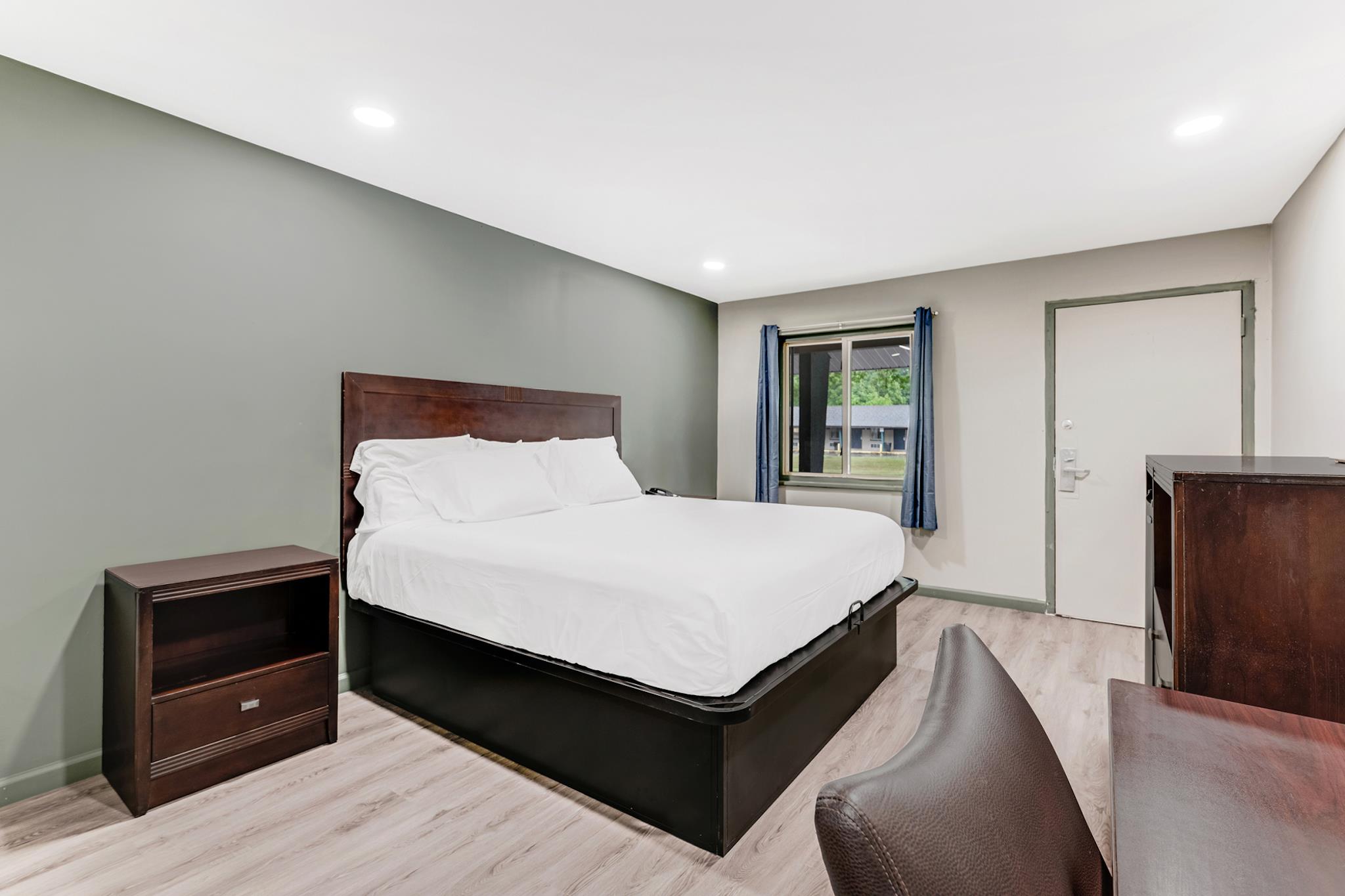 red carpet inn