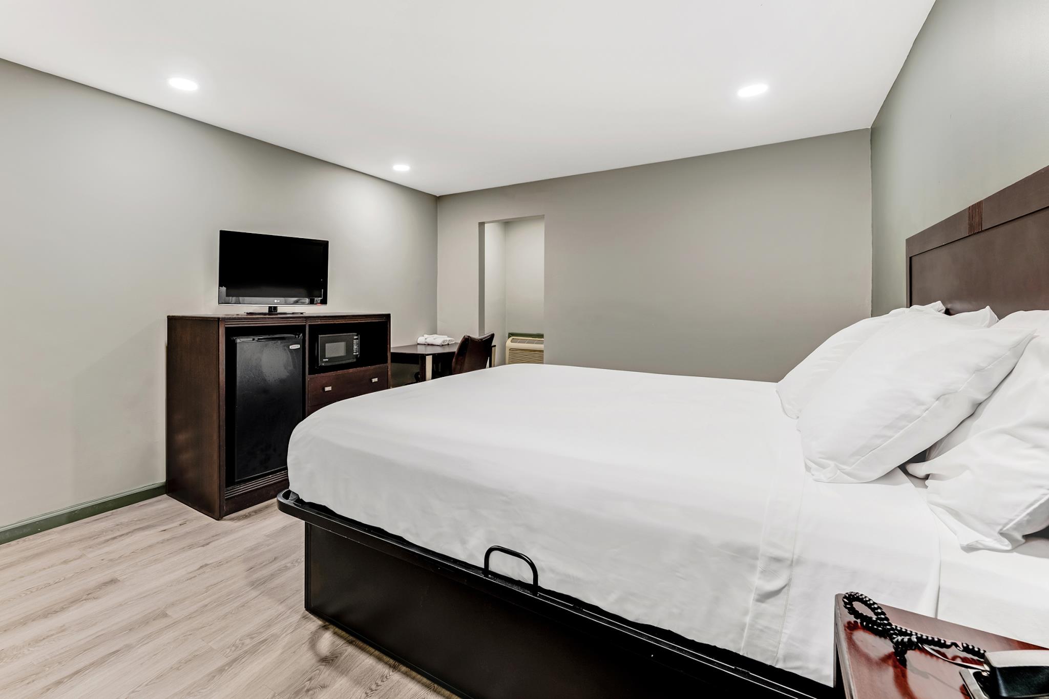 red carpet inn