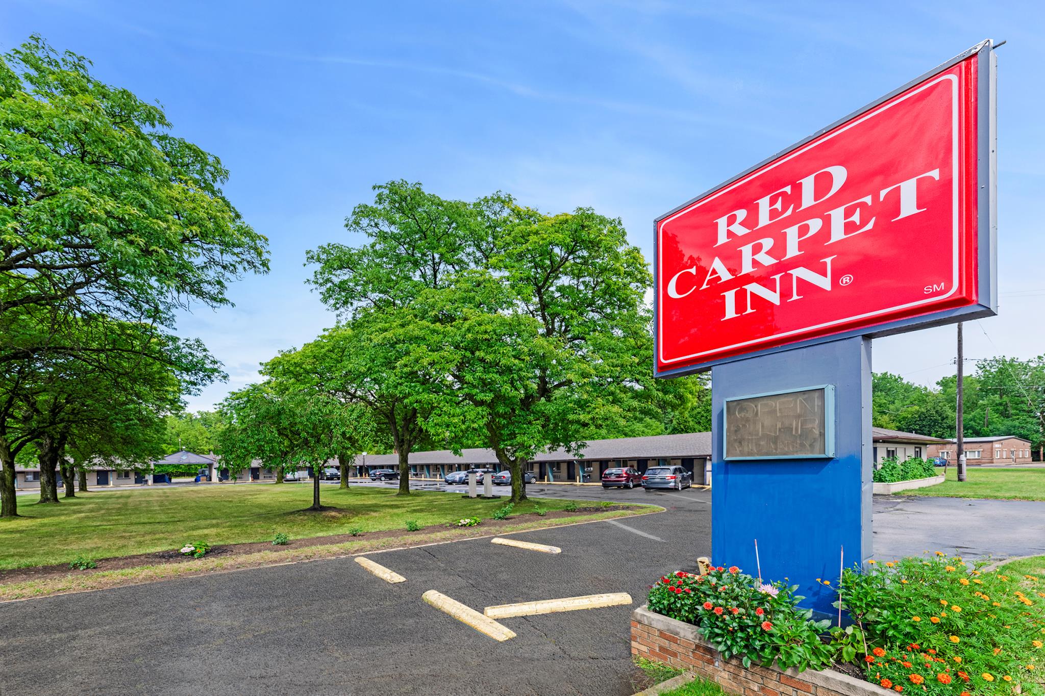 red carpet inn