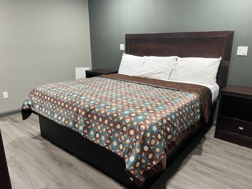 red carpet inn