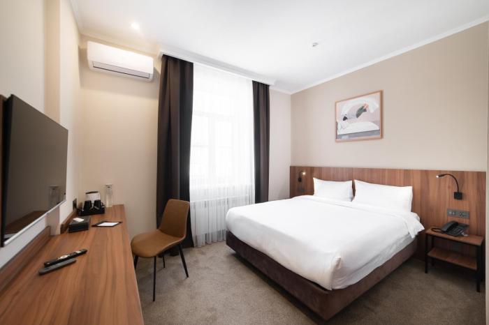 freedom hotel