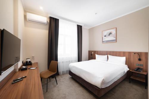 freedom hotel