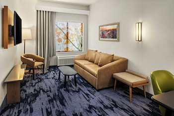 fairfield inn and suites by marriott cedar rapids north