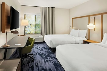 fairfield inn and suites by marriott cedar rapids north