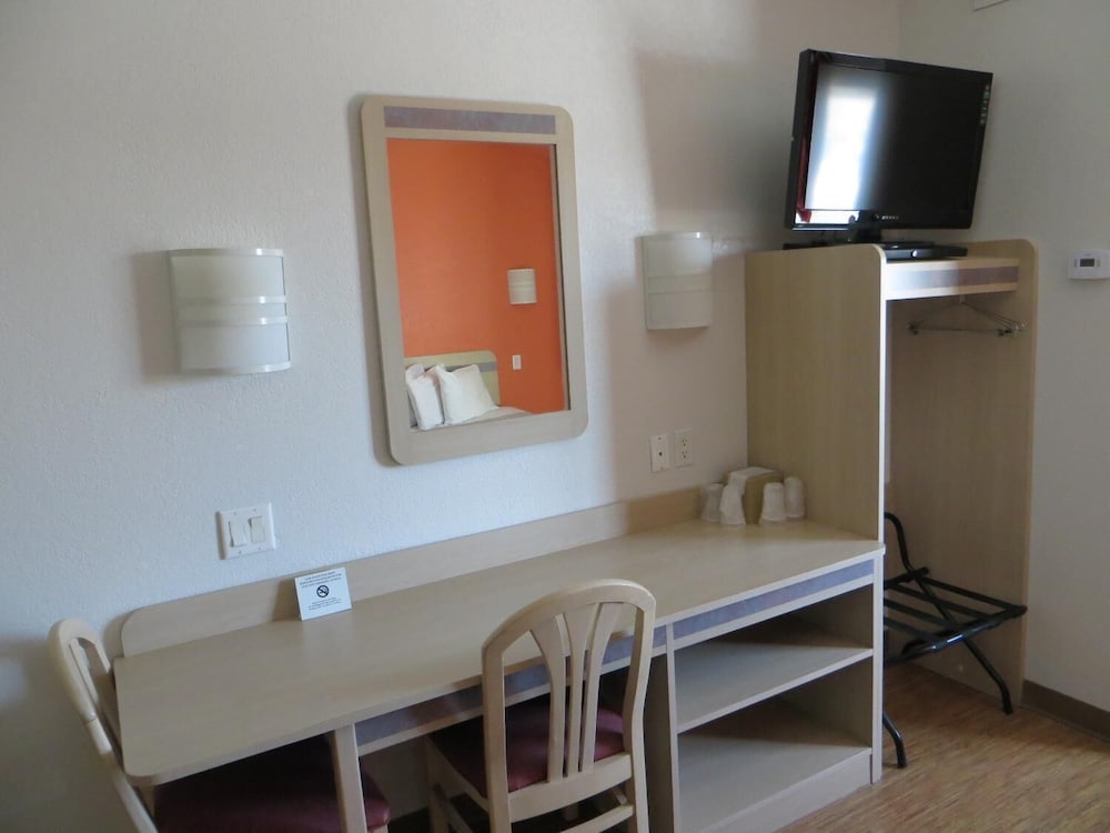 modern stay 39 lakeview by oyo minonk garden