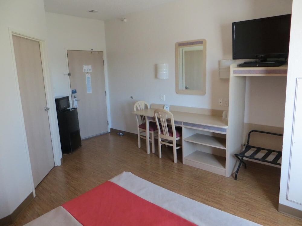 modern stay 39 lakeview by oyo minonk garden