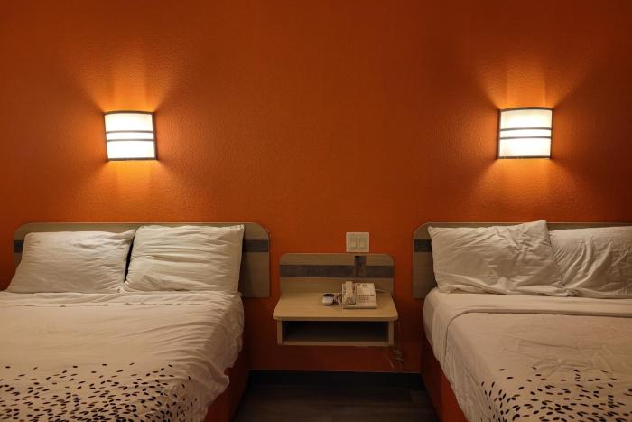 modern stay 39 lakeview by oyo minonk garden