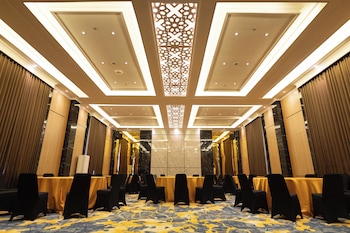 eagle hotel wonosobo azana hotels collection