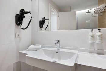 bandb hotel castro urdiales