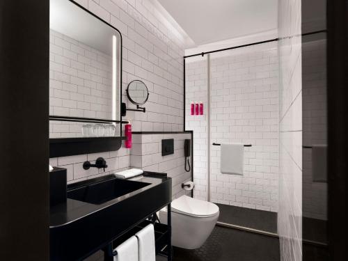 Moxy Mumbai Andheri West,,3 star