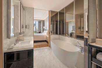the ritz carlton bangkok