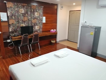 jansom beach resort ranong