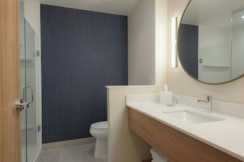 fairfield by marriott inn and suites cincinnati oakley