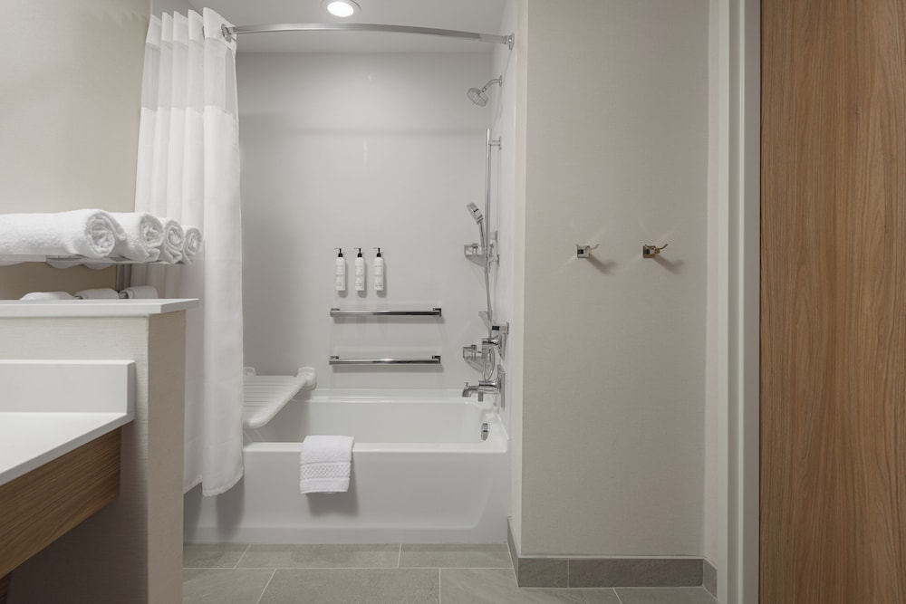 fairfield by marriott inn and suites cincinnati oakley