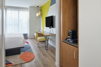 hotel celare cincinnati midtown a tribute portfolio hotel