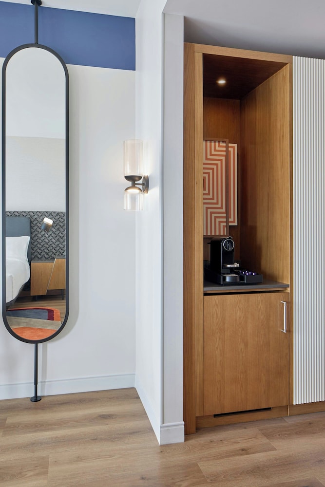 hotel celare cincinnati midtown a tribute portfolio hotel