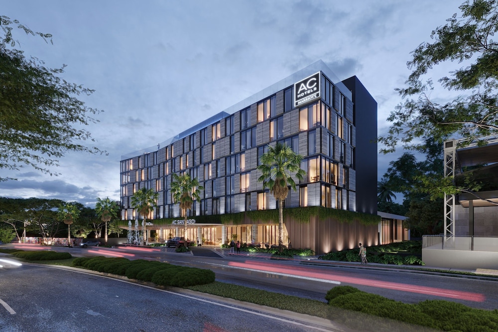 ac hotel santiago de los caballeros