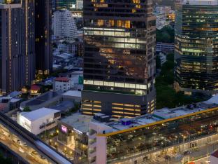 the quarter ratchayothin by uhg