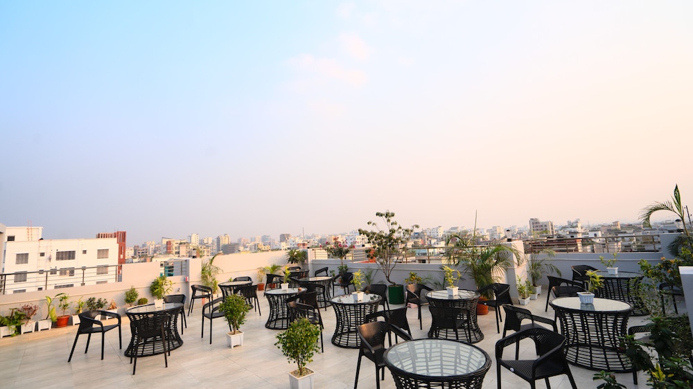 xpressmall hotels and resorts