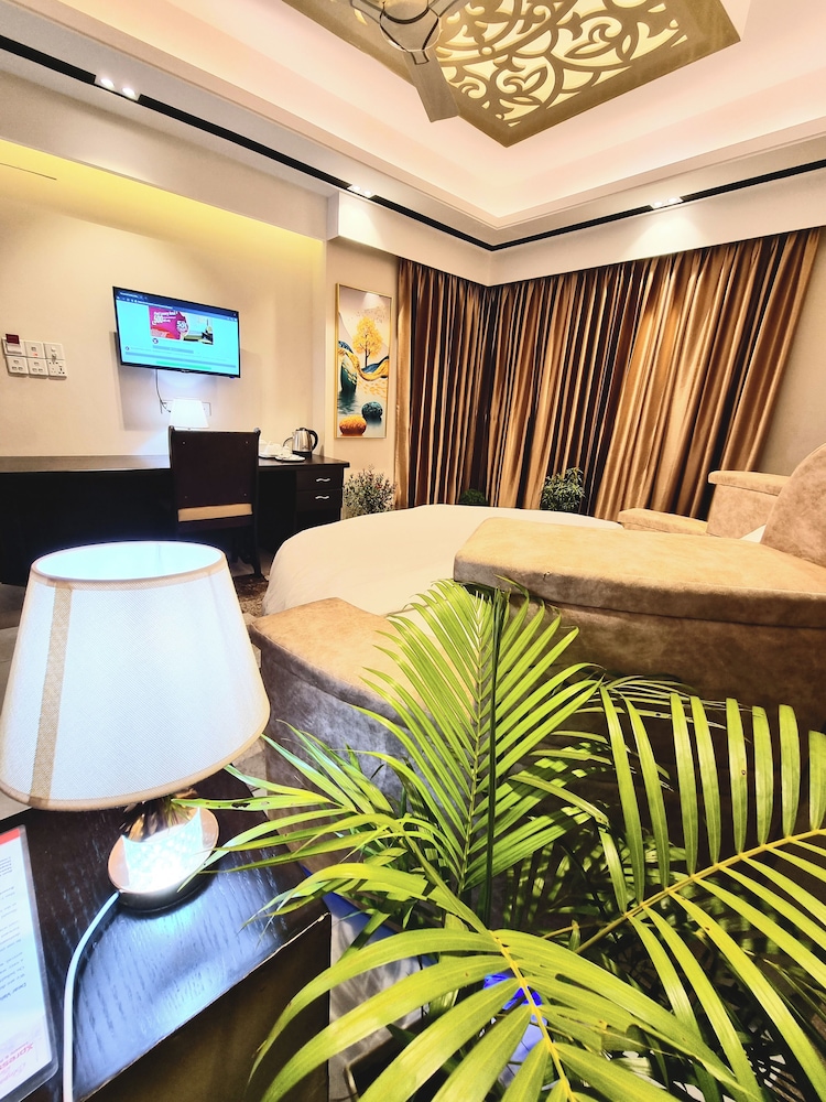 xpressmall hotels and resorts