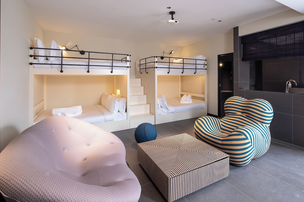 rest collection redhouse melaka