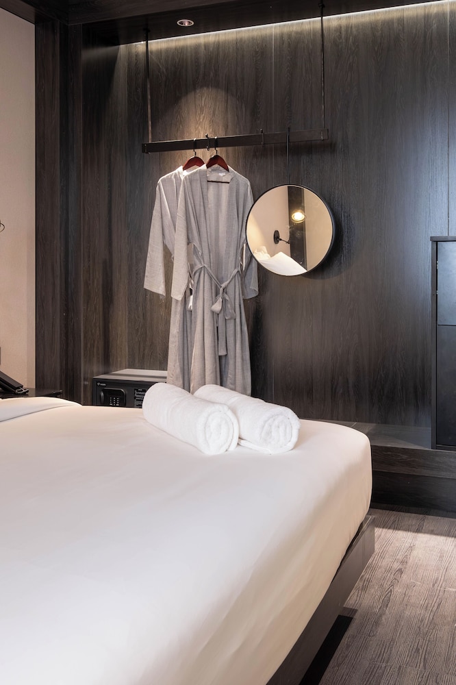 rest collection redhouse melaka